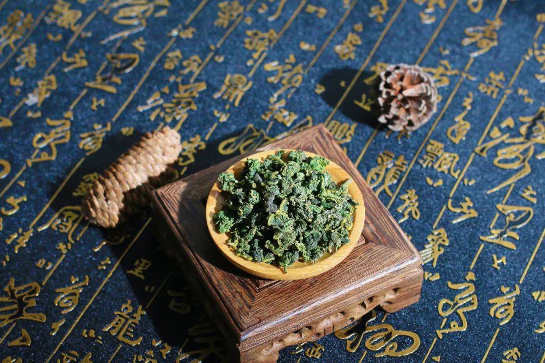 春天一定要会用菊花！但是菊花品种多，功效也不同，看看你是否用错了？
